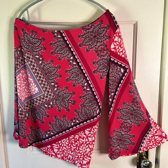 Chicos New with Tags One Shoulder Top Size 1 - Picture 4 of 9